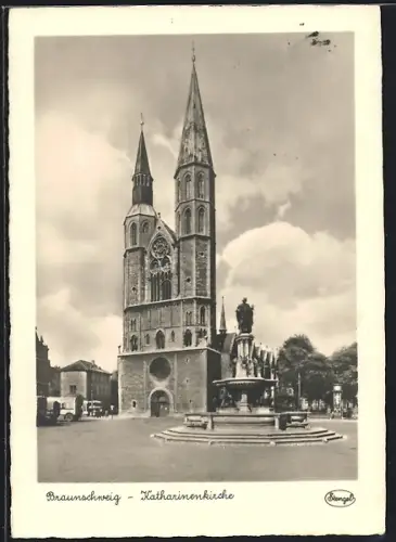 AK Braunschweig, Katharinenkirche, Brunnen mit Denkmal