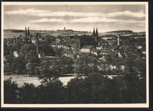 AK Hof a. d. Saale, Stadtansicht mit Kirchen und Fabrikschornstein