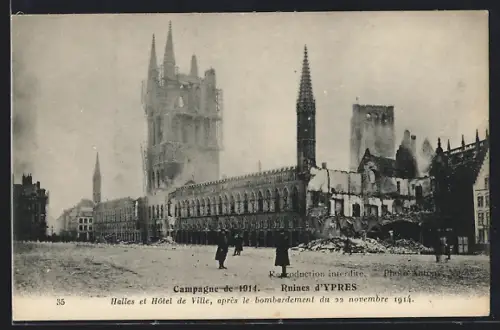 AK Ypres, halles et hôtel de ville aprèsle bombardement du 22 novembre 1914