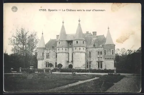 AK Spontin, Le Château vers la cour d`honneur