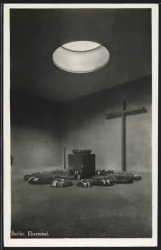 AK Berlin, Ehrenmal Unter den Linden, Innen