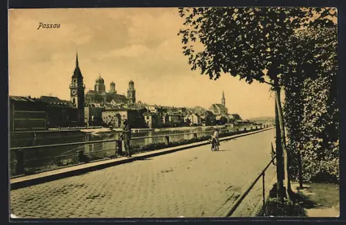 AK Passau, Stadtansicht mit Donauufer