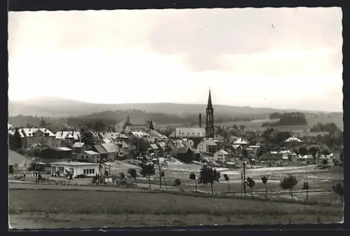 AK Münchberg /Ofr., Ortsansicht mit Kirche und Rathaus