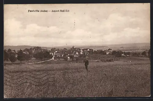 AK Fontette /Aube, Aspect Sud-Est du village avec un champ au premier plan