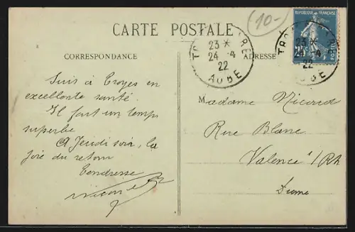 AK Troyes, Le Boulevard Gambetta, le Cirque, vue prise sur la Fontaine Argence