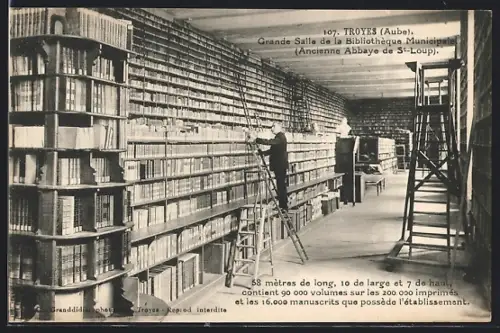 AK Troyes /Aube, Grande Salle de la Bibliothèque Municipale, Ancienne Abbaye de St-Loup