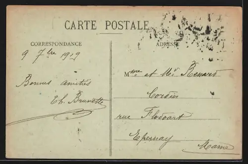 AK Troyes, Le Kiosque de la Musique dans un parc arboré