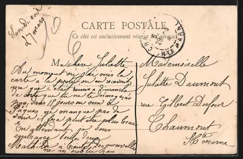 AK Troyes, Église Saint-Martin avec des passants devant l`entrée