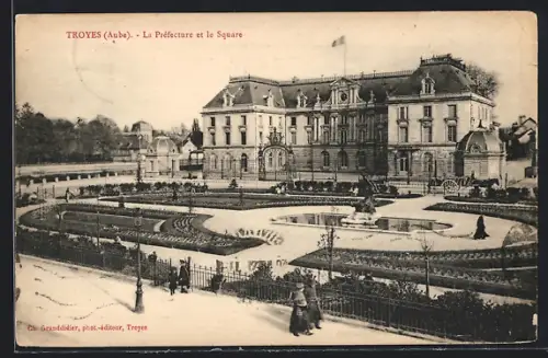 AK Troyes /Aube, La Préfecture et le Square