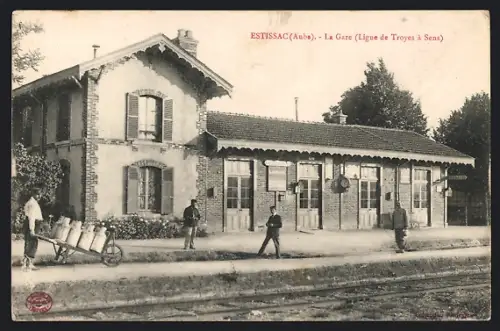 AK Estissac /Aube, La Gare, Ligne de Troyes à Sens