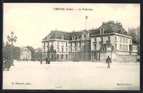 AK Troyes /Aube, La Préfecture