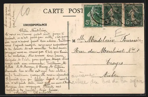 AK Troyes, Pont des Quatre Ormes avec voiture sur le pont et chemin boisé à droite