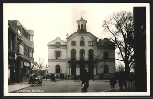 AK Zaandam, Stadhuis, Esso Tanksäule
