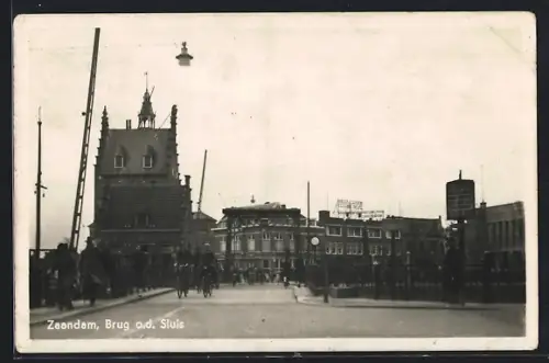 AK Zaandam, Brug o. d. Sluis