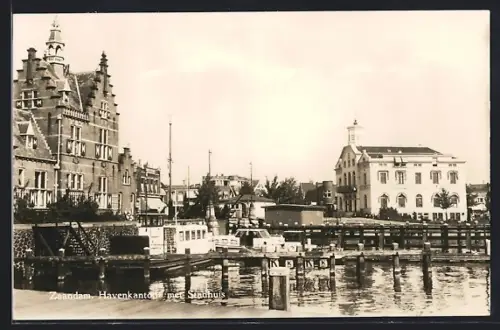 AK Zaandam, Havenkantoor met Stadhuis