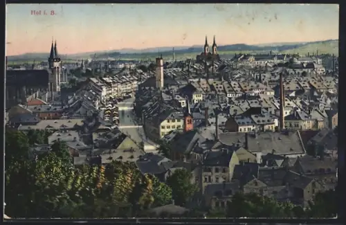 AK Hof i. B., Totalansicht mit Kirchen und Fabrikschornsteinen