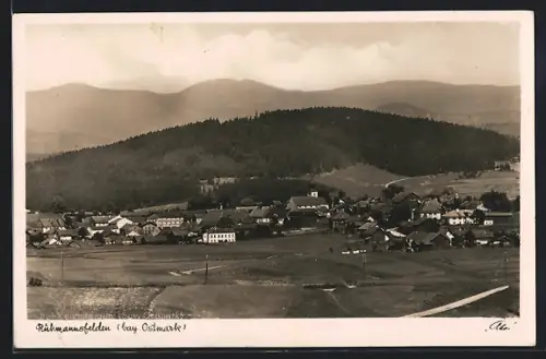 AK Ruhmannsfelden /Bay. Ostmark, Ortsansicht mit gr. und kl. Arber