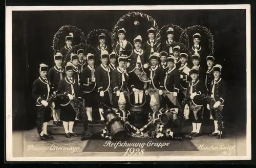 Künstler-AK München, Schäfflertanz 1928 - Reifschwung-Gruppe