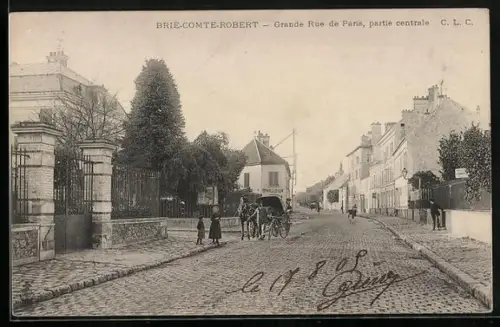 AK Brie-Comte-Robert, Grand Rue de Paris, partie centrale