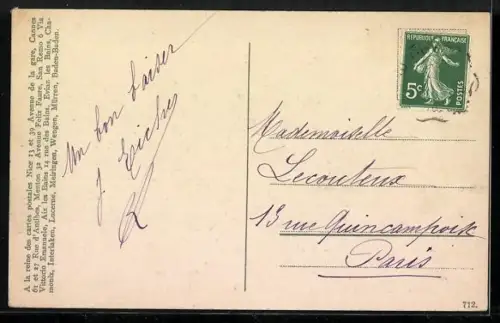 AK Chamonix, place de l`église et le Brévent, des personnes à pied et à cheval sur la place