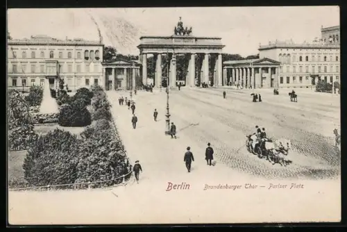 AK Berlin, Brandenburger Tor und Pariser Platz