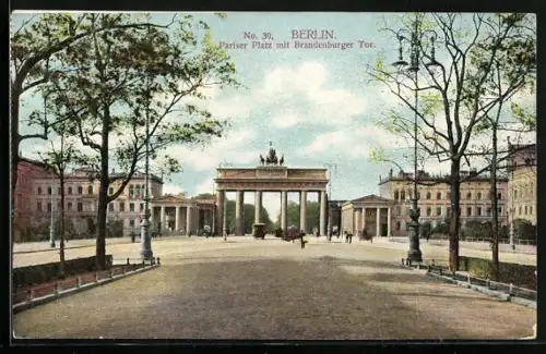 AK Berlin, Pariser Platz mit Brandenburger Tor