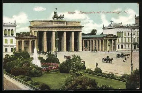 AK Berlin, Pariser Platz und das Brandenburger Tor