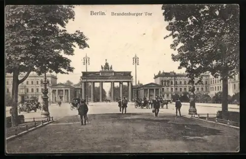 AK Berlin, Fernblick auf das Brandenburger Tor