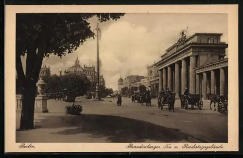 AK Berlin, Brandenburger Tor u. Reichstagsgebäude