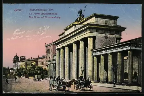 AK Berlin, Brandenburger Tor mit Kutschen