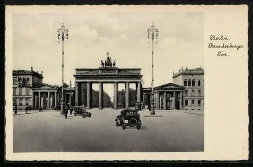 AK Berlin, Brandenburger Tor mit Automobilen