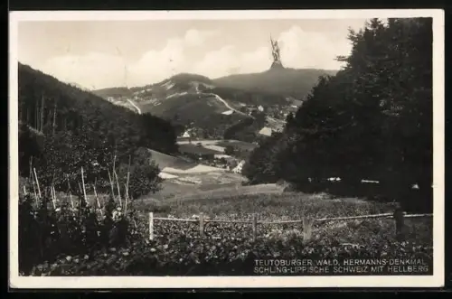 AK Hermanns-Denkmal /Teutoburger Wald, Das Denkmal aus der Ferne mit Hellberg