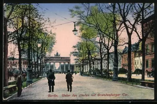 AK Berlin, Brandenburger Tor von Unter den Linden aus gesehen