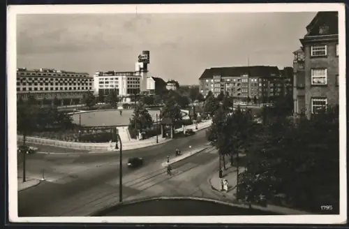 AK Berlin-Charlottenburg, Platz mit Amerika-Haus, Bauhaus