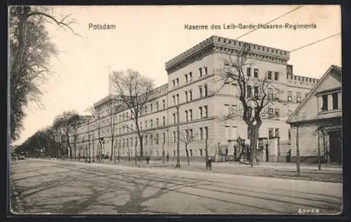 AK Potsdam, Kaserne des Leib-Garde-Husaren-Regiments
