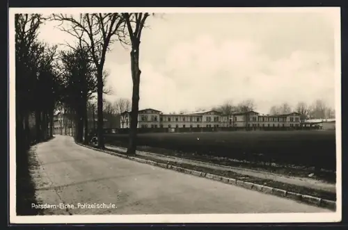 AK Potsdam-Eiche, Strassenpartie an der Polizei-Schule