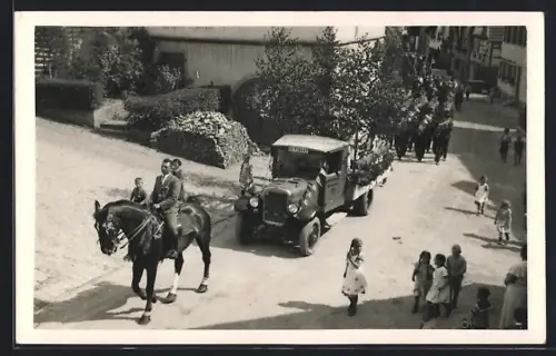 Foto-AK Endersbach, Festzug zum Turnfest mit Auto