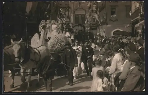 Foto-AK Coburg, Festungsweihe mit Heimatfest 1924, Umzug in der Spitalgasse, Sängerwagen