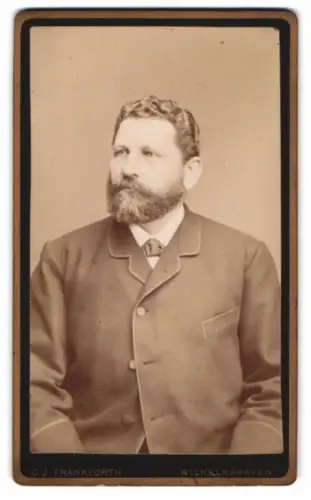Fotografie C. J. Frankforth, Wilhelmshaven, Eindrucksvoller Herr mit Bart