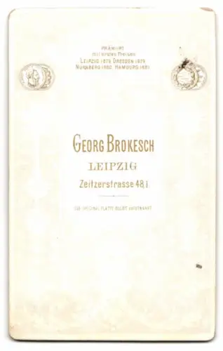 Fotografie G. Brokesch, Leipzig, Zeitzerstrasse 48, Porträt eines Herrn mit Bart 1882