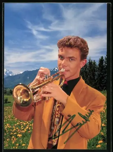 AK Musiker Stefan Mross auf einer Blumenwiese, Autograph