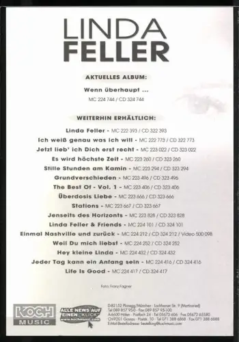 AK Musikerin Linda Feller lächelnd in die Kamera blickend, Autograph
