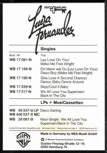 AK Musikerin Luisa Fernandez mit roter Veste, Autograph