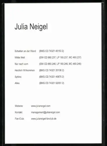 AK Musikerin Julia Neigel in die Kamera blickend, Autograph