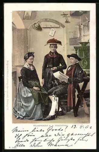 AK Familie in Renchthaler Tracht in der Stube sitzend