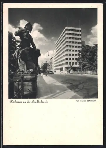 AK Berlin-Tiergarten, Hochhaus an der Bendlerbrücke mit Skulptur