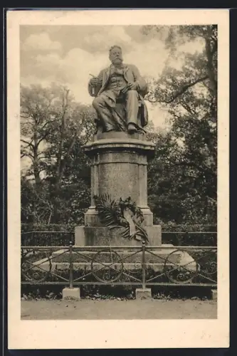 AK Neubrandenburg, Fritz Reuter Denkmal