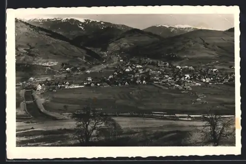 AK Volové, V pozadí hora Kamion