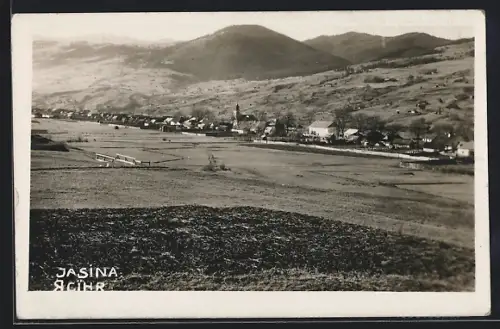 AK Jasina, Panorama mit Kirche