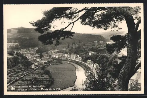 AK La Roche en Ardenne, Route de Houffalize, Entrée de la Ville